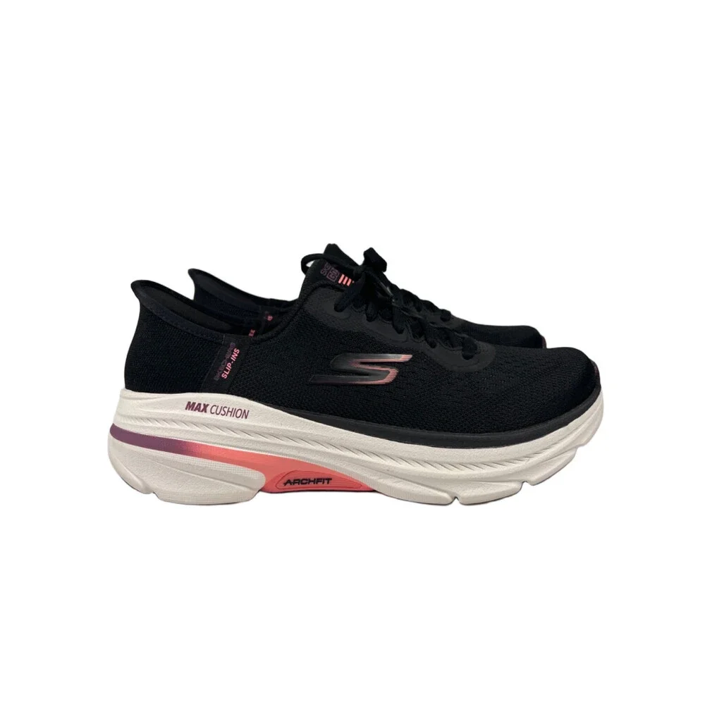 Skechers Women's Black Go Run Arch Fit Slip In Sneakers - 8.5 Wide